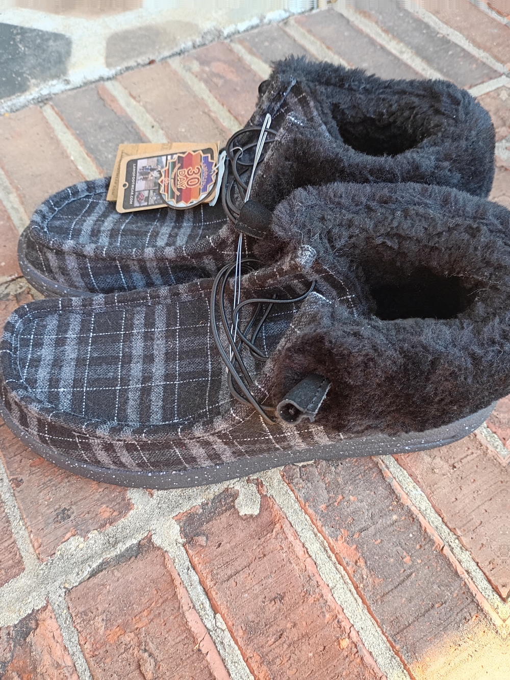 Men's LAMO Black Plaid Sheepskin Insole Casual Slip-On Slippers Size 10